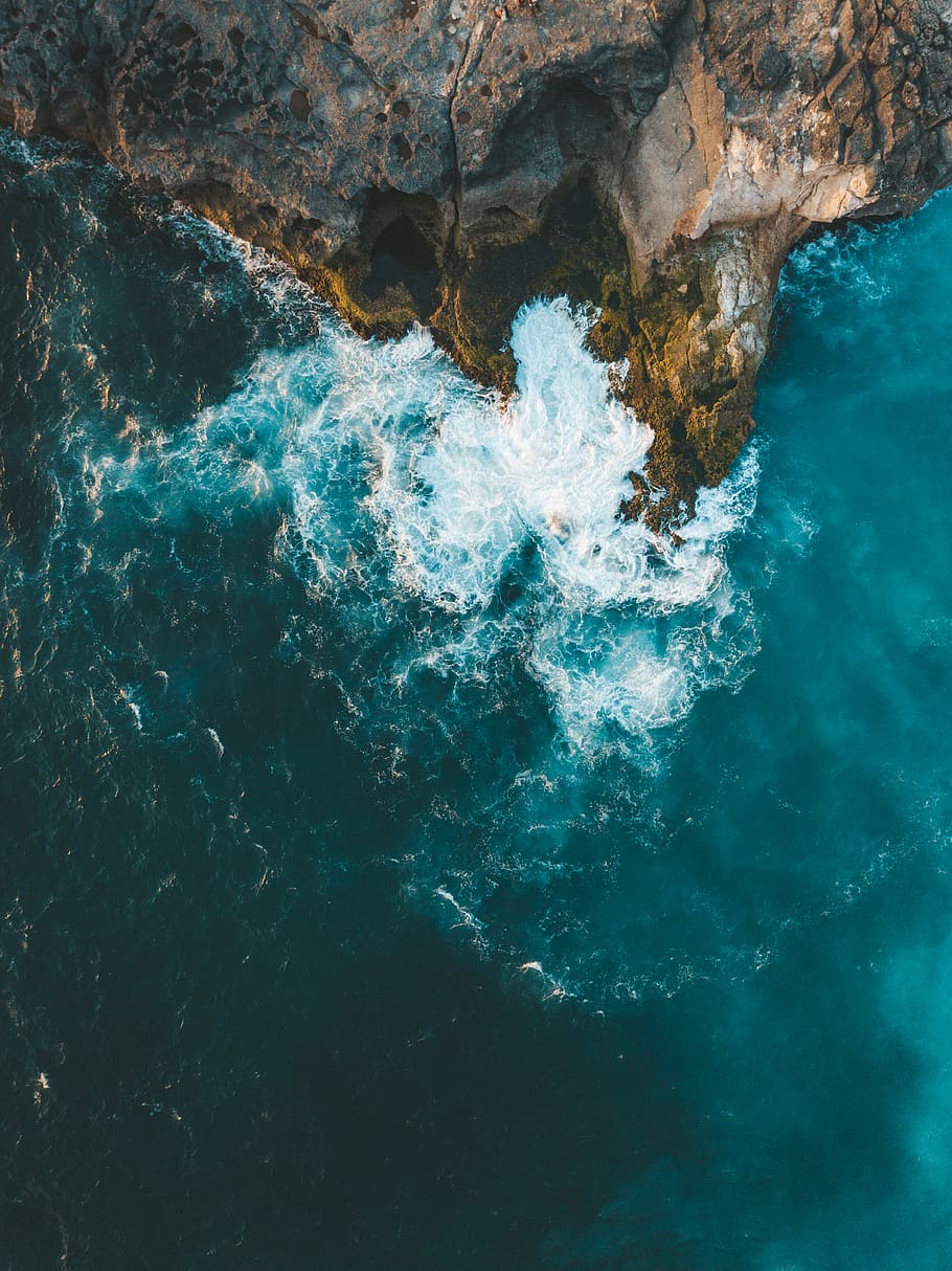 Vista aerea scogliera e mare, 910x1214 Verticale, Android