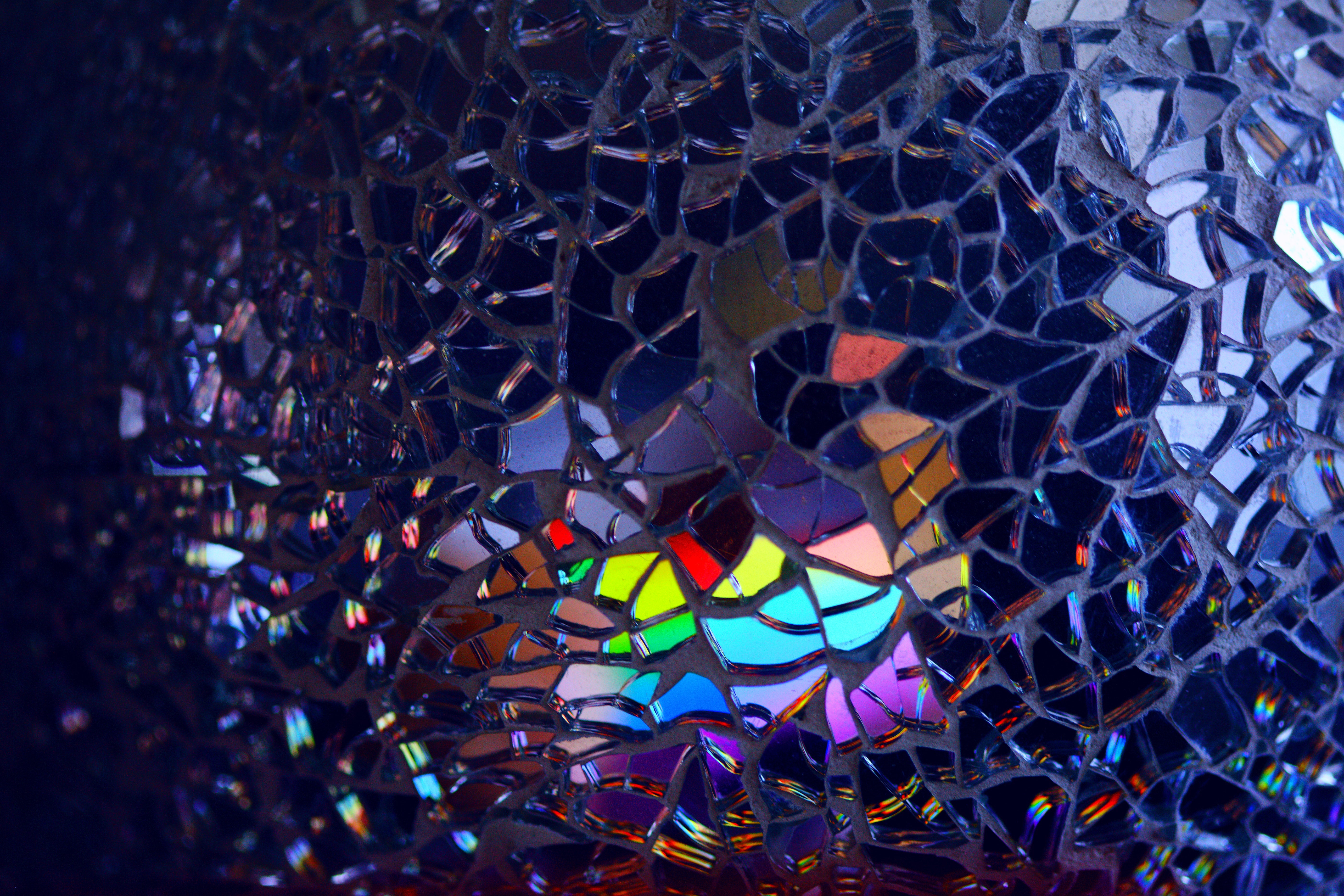 vetro rotto colorato iridescente, 5616x3744 UHD, PC 4K