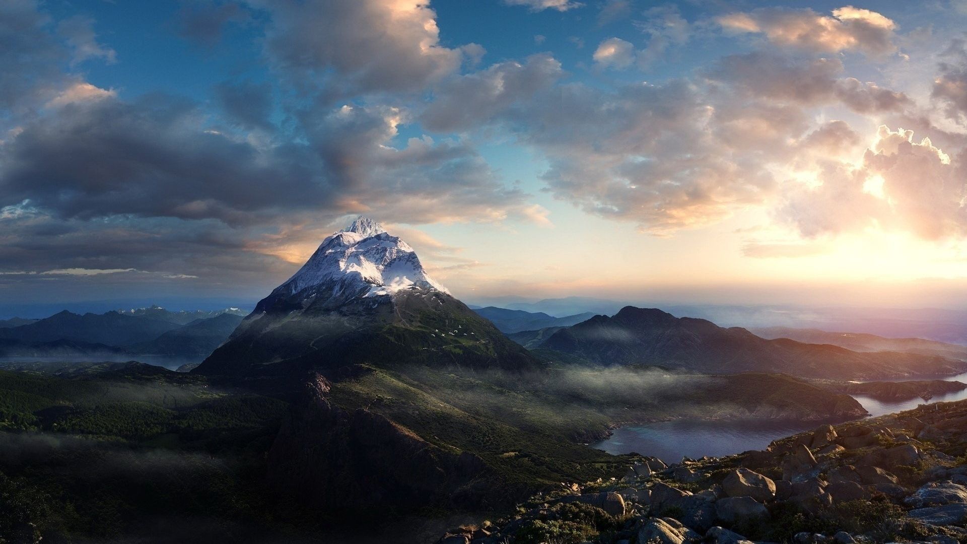 Vetta montagna innevata con nuvole, 1920x1080 Full HD, Monitor Gaming