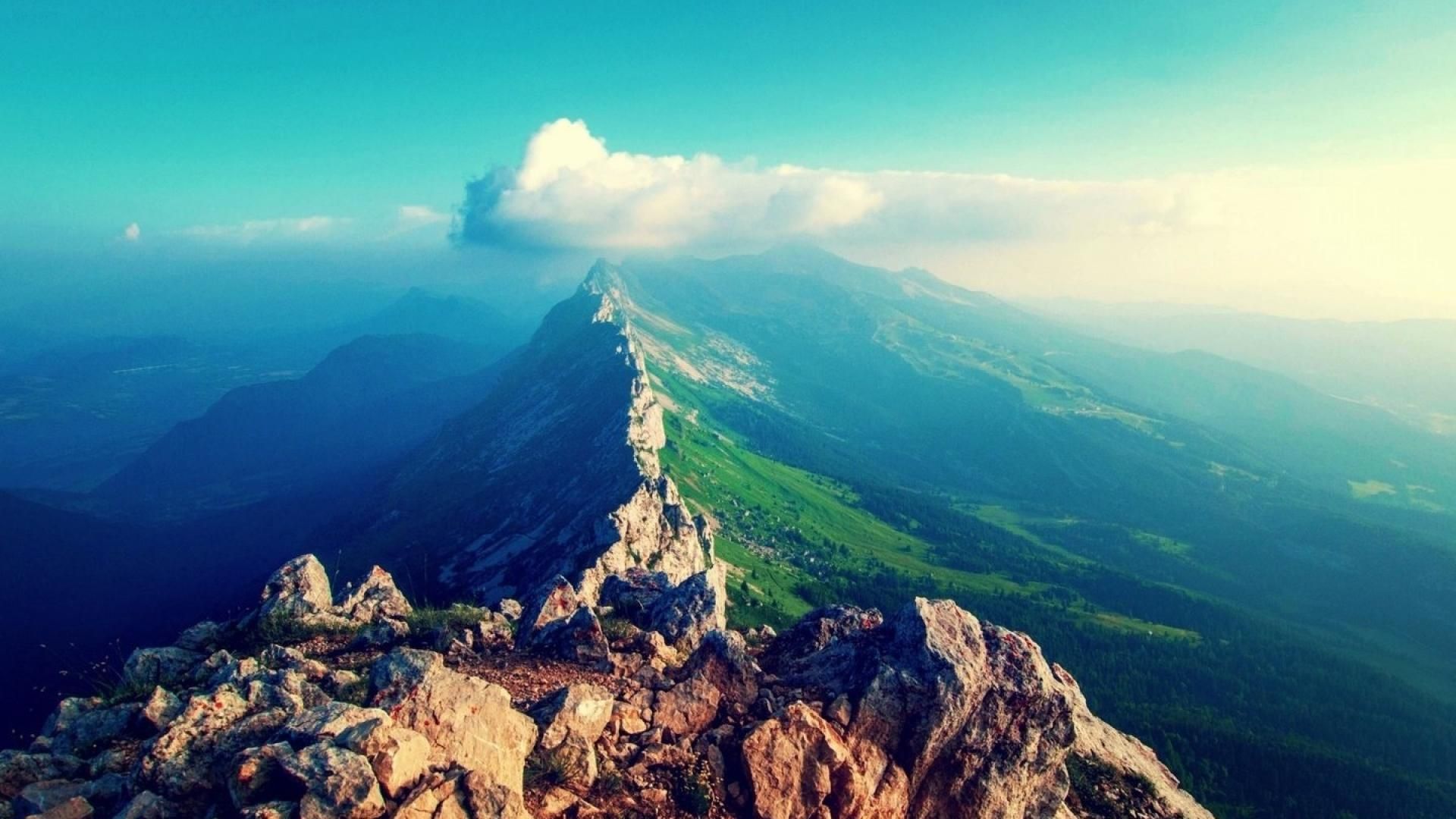 Vetta montana con nuvole, 1920x1080 Full HD 1080p, PC Desktop