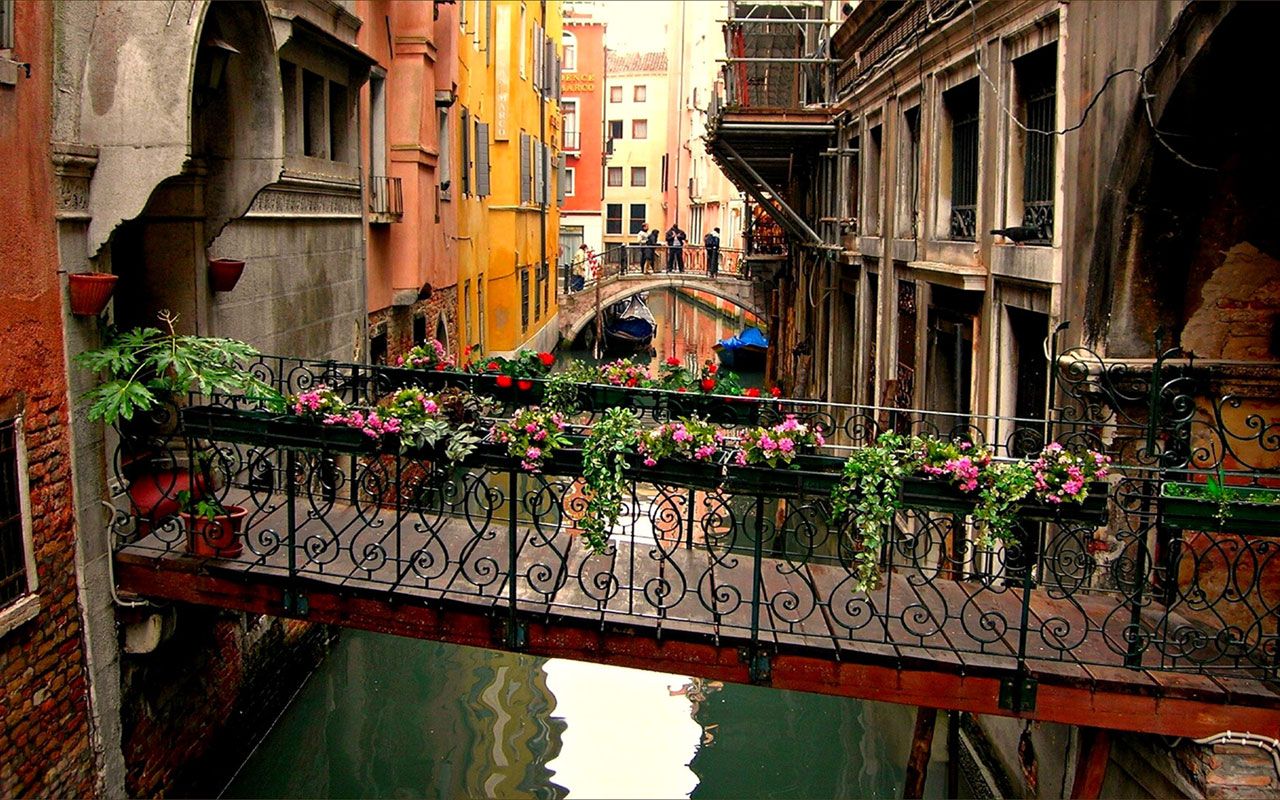 Ponte fiorito canale Venezia, 1280x800 720p, Monitor Gaming