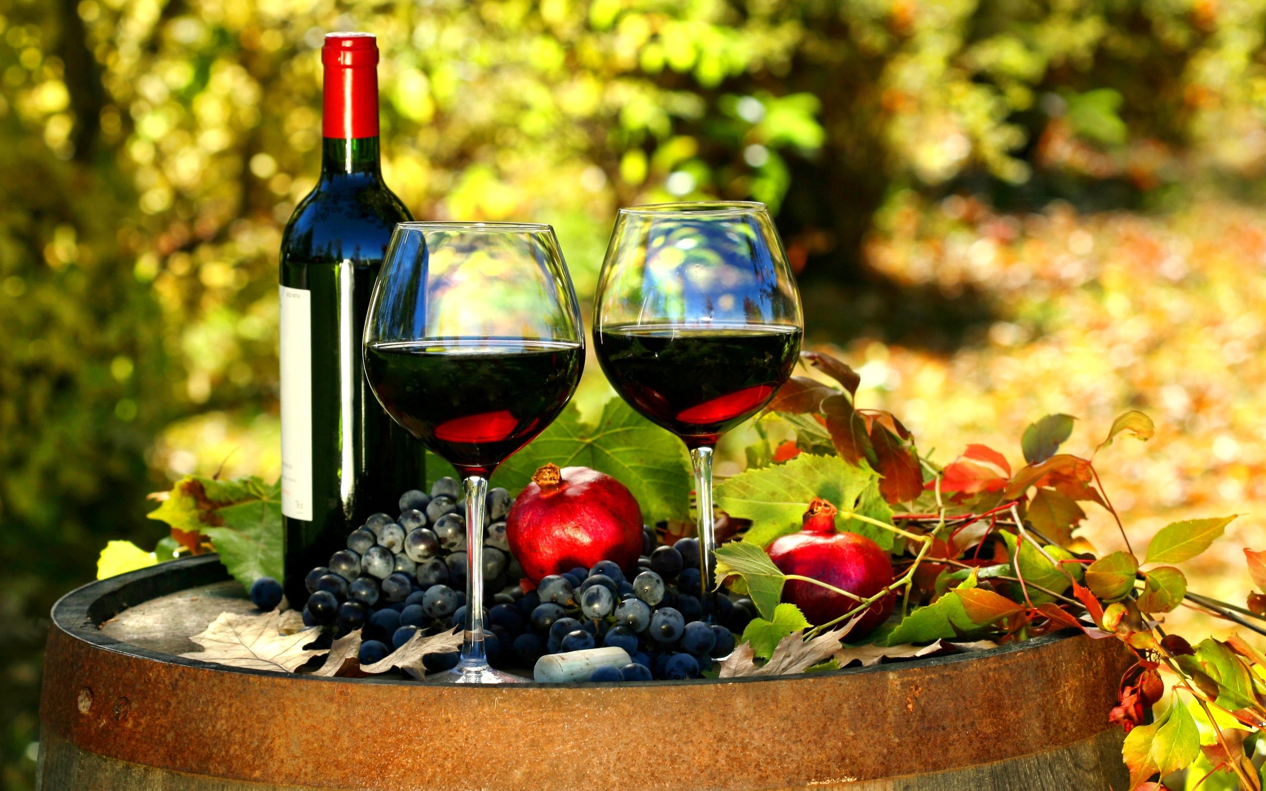 Bottiglia e calici vino rosso, 2560x1600 WQXGA, Desktop