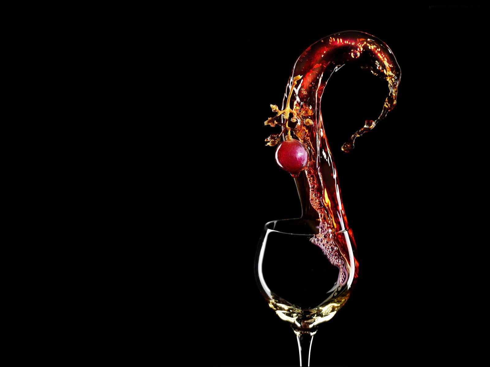 Schizzo di vino rosso su sfondo nero, 1600x1200 900p, Desktop