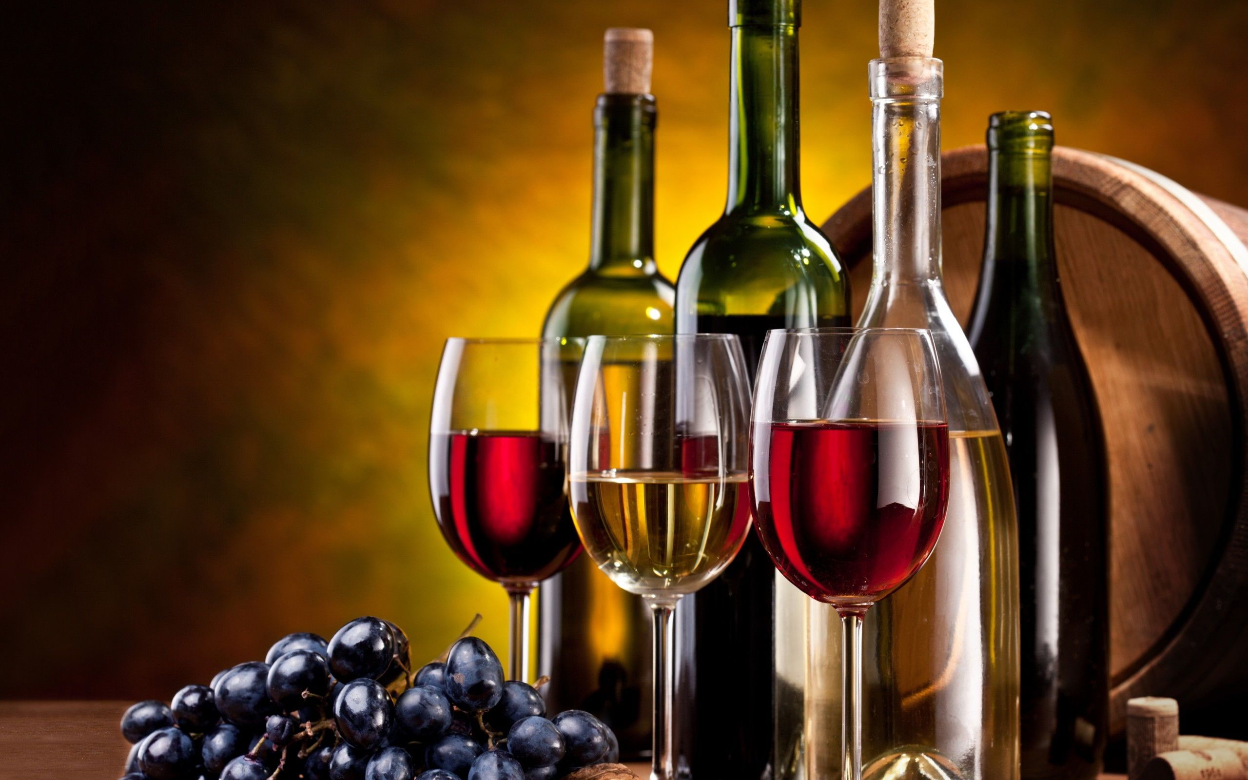 Bottiglie vino calici uva, 2560x1600 2K+, Desktop