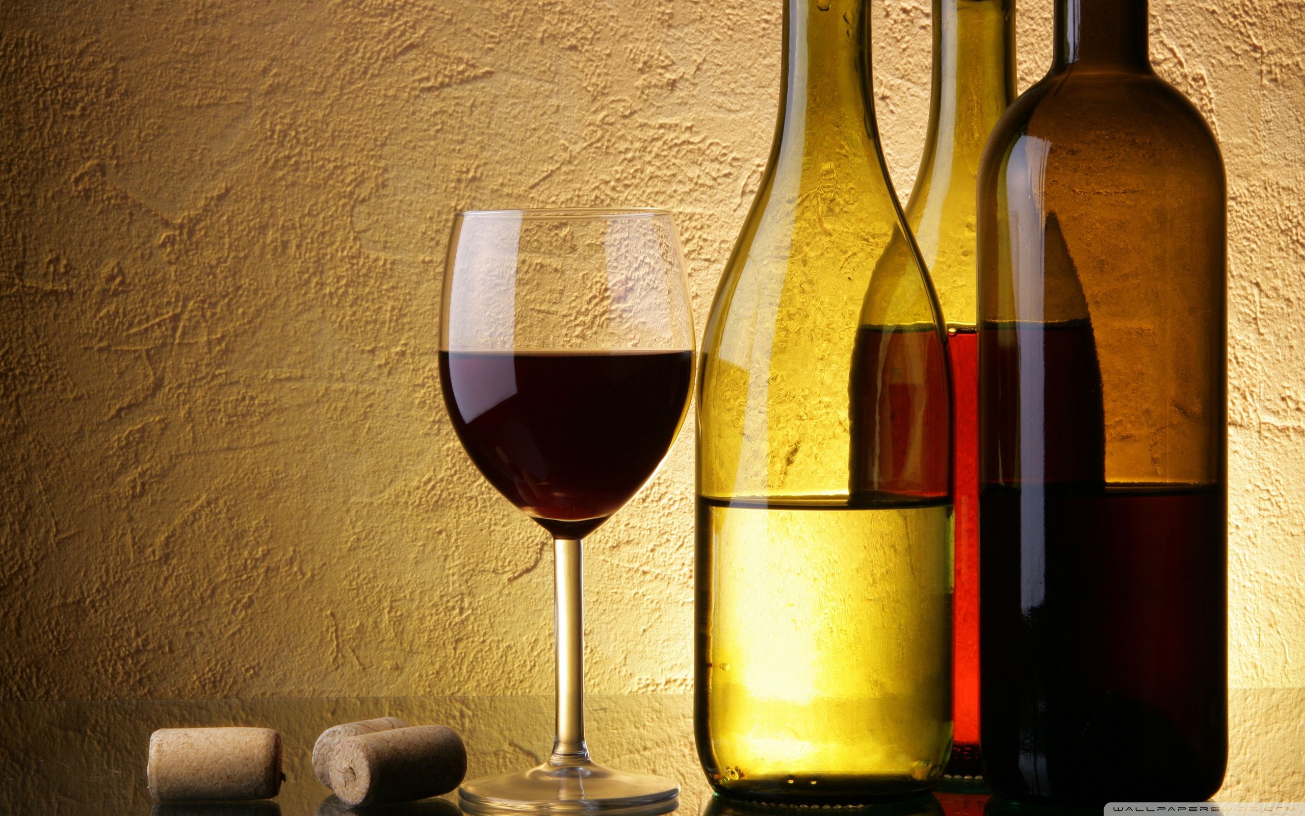 Bottiglie di vino e bicchiere, 2560x1600 2K, MacBook Pro