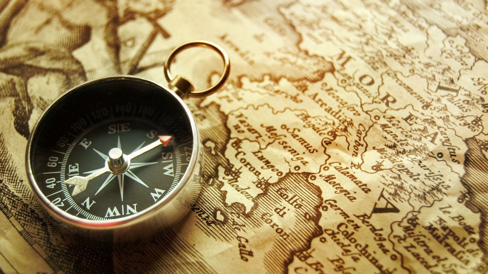 Bussola vintage su mappa antica, 1600x900 900p, Monitor Gaming