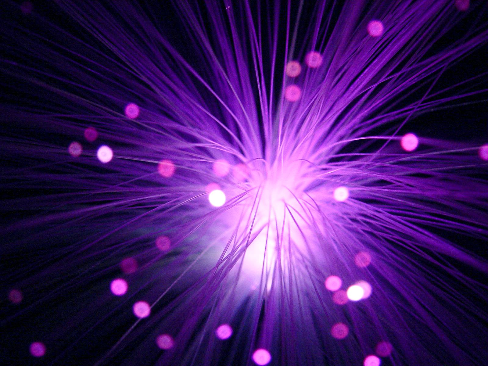 Fibre ottiche viola luminose, 1600x1200 HD Ready, Acer Nitro