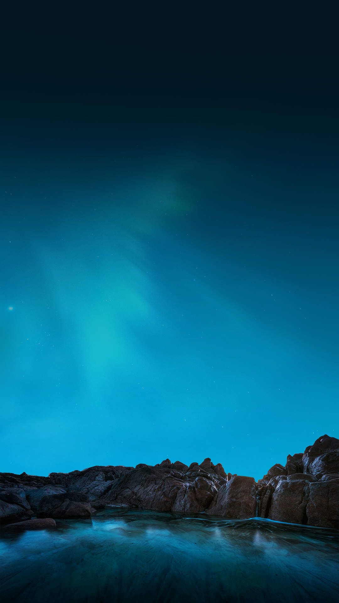 Aurora boreale su costa rocciosa, 1080x1920 Verticale, Telefono