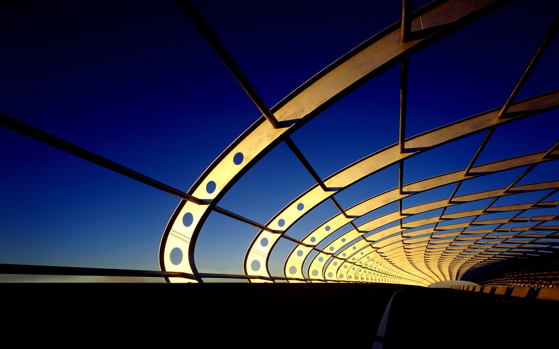 Struttura curva metallica al tramonto, 1920x1200 Full HD+ WUXGA, Monitor Gaming