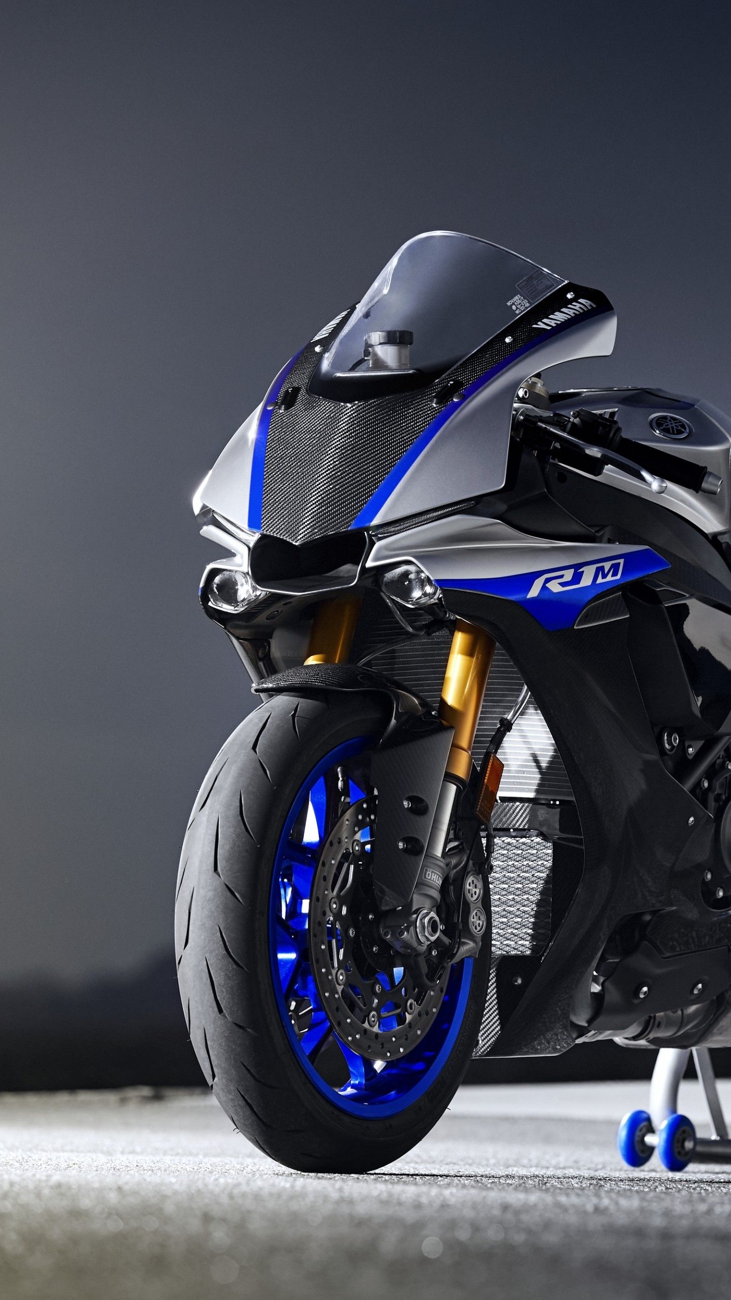 Moto Yamaha YZF-R1M nera blu, 1440x2560 Verticale, Telefono