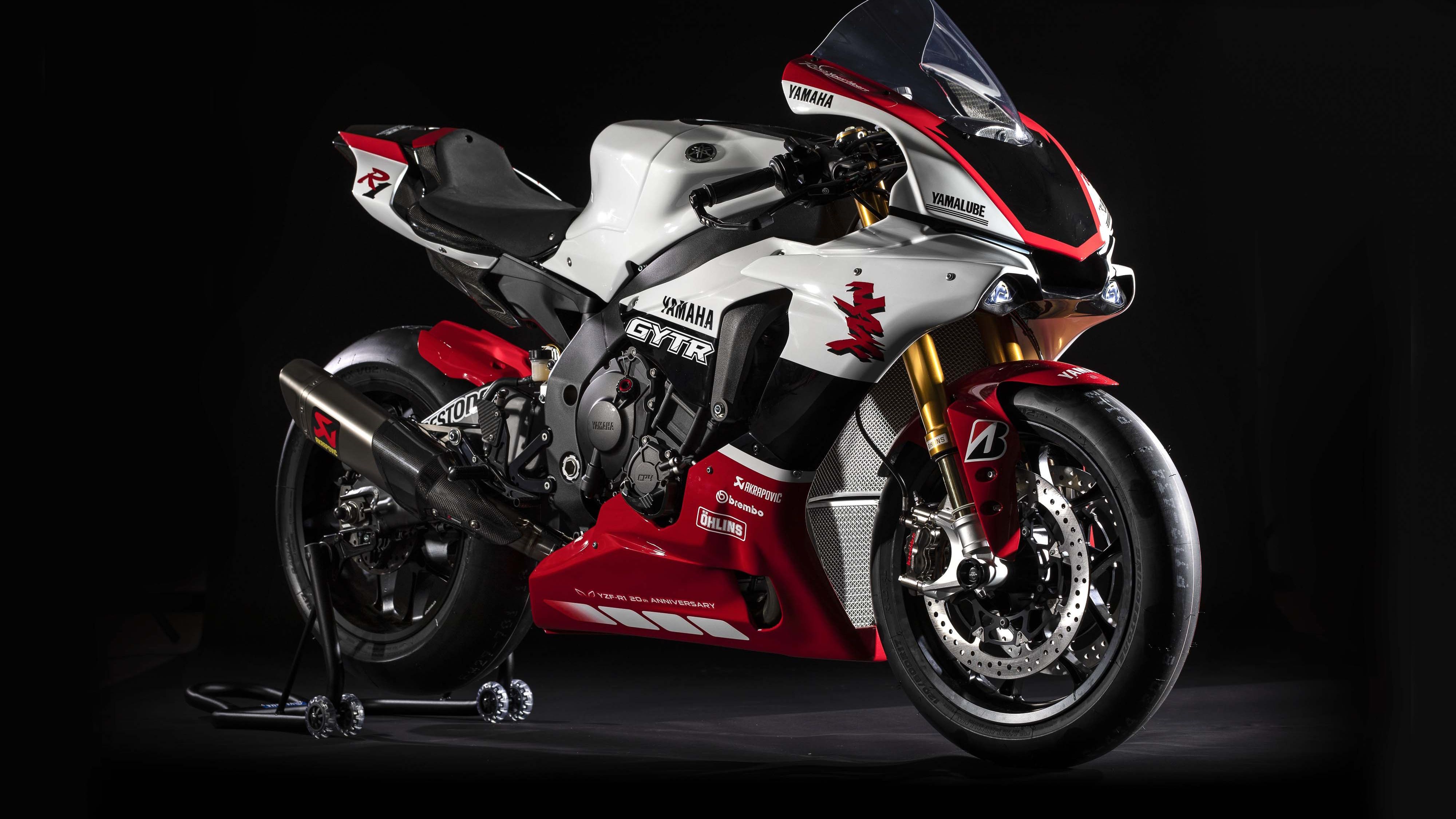 Moto Yamaha YZF R1 bianca, 4000x2250 4K Ultra HD, Desktop