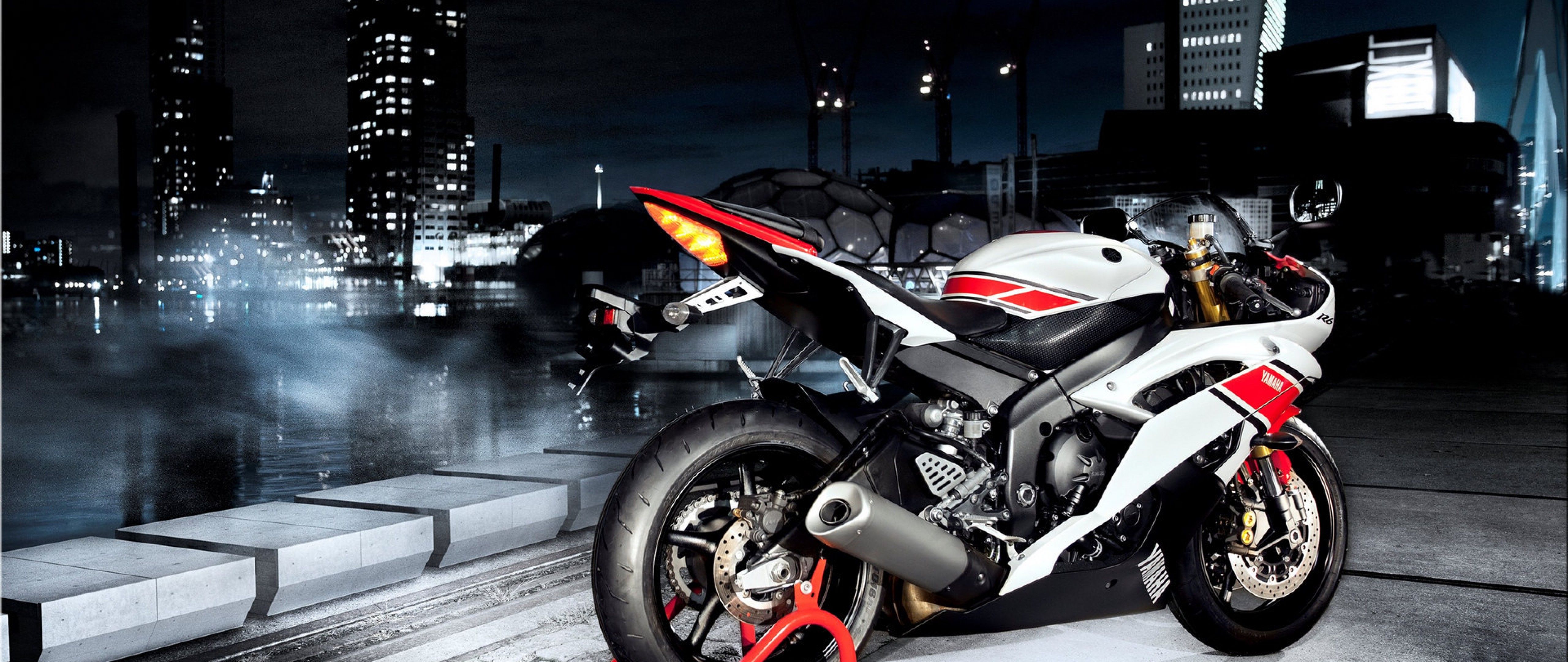 Moto sportiva Yamaha R6, 5120x2160 Panoramico, Monitor Gaming