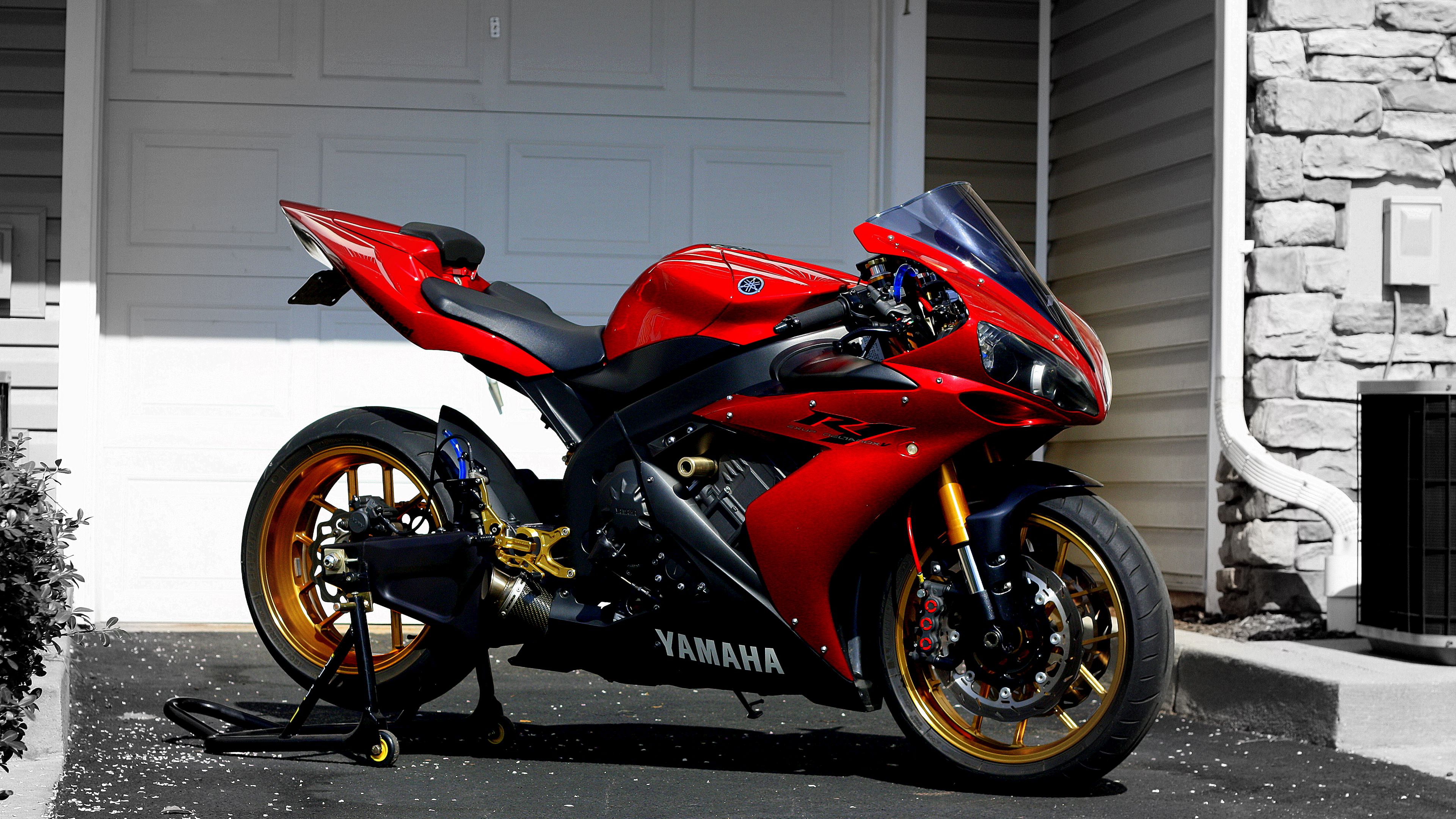 Moto sportiva Yamaha rossa, 3840x2160 4K, Desktop 4K