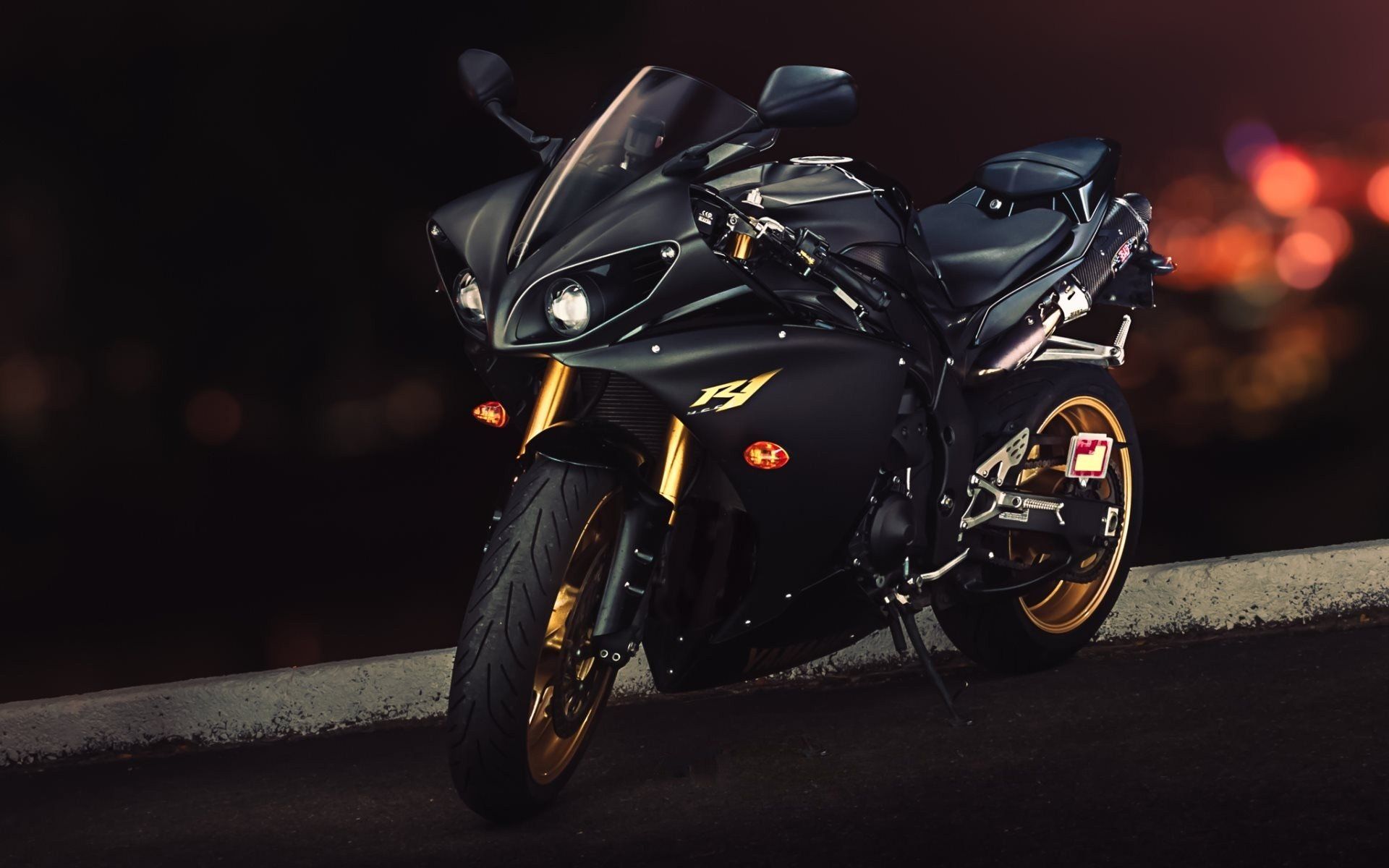 Moto Yamaha R1 nera, 1920x1200 Full HD+ WUXGA, Desktop