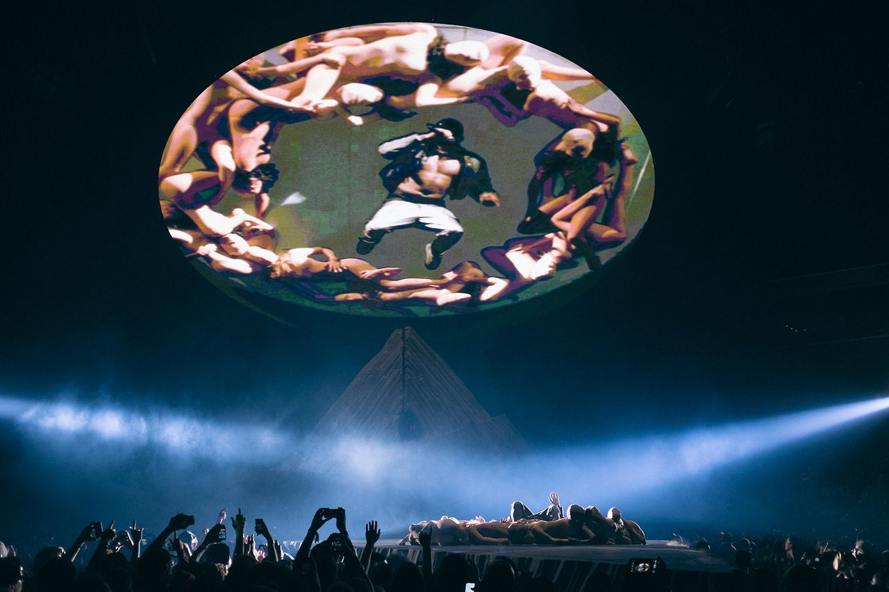 Kanye West Yeezus tour maschera, 1280x853 720p, MacBook Air