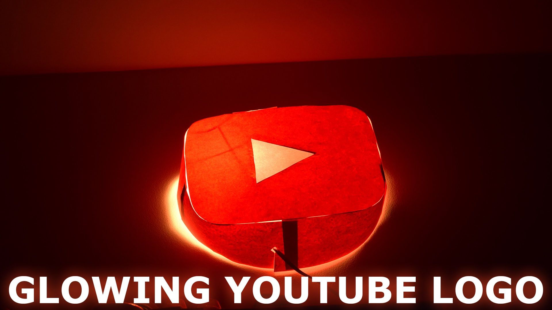 YouTube in HD, 2048x1152 2K, Laptop