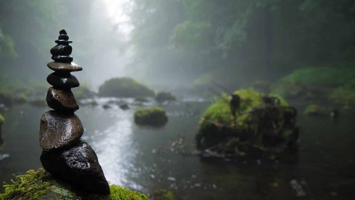 Pietre in equilibrio su fiume, 1366x768 HD, PC Desktop