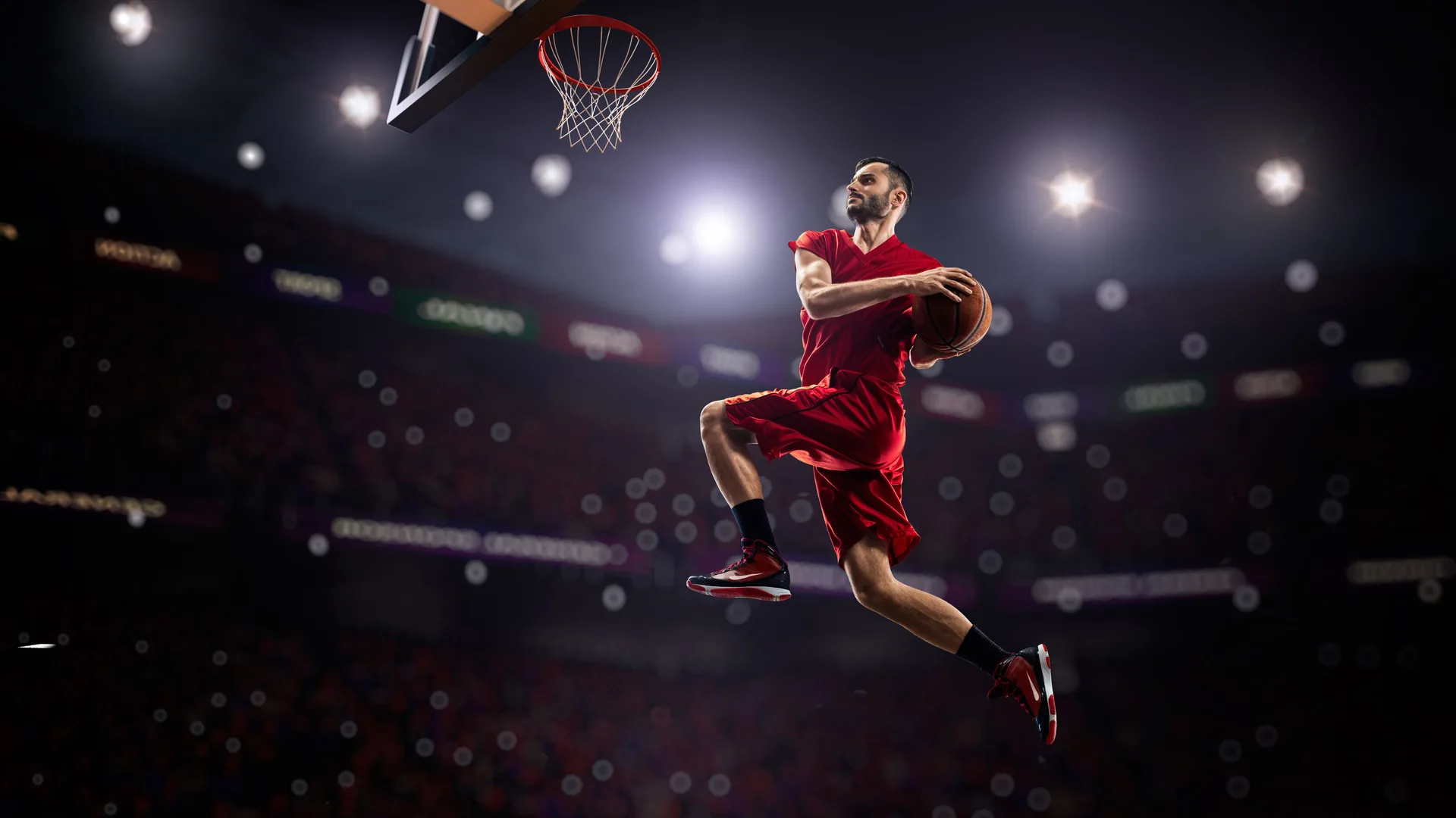 Giocatore basket schiacciata canestro, 7680x4320 Ultra HD, 4K TV