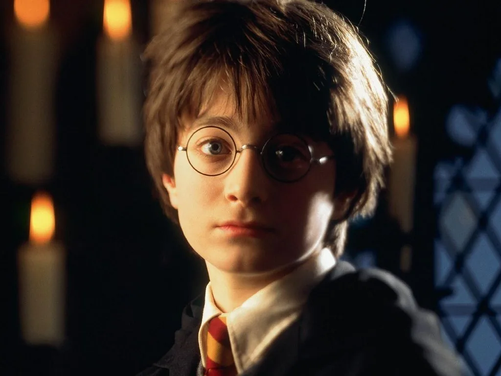 Harry Potter con occhiali candele, J.K. Rowling, 1024x768 HD, PC