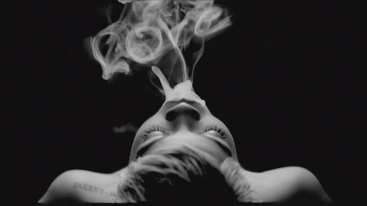 Fumo bianco e nero volto, 1280x720 720p, Laptop