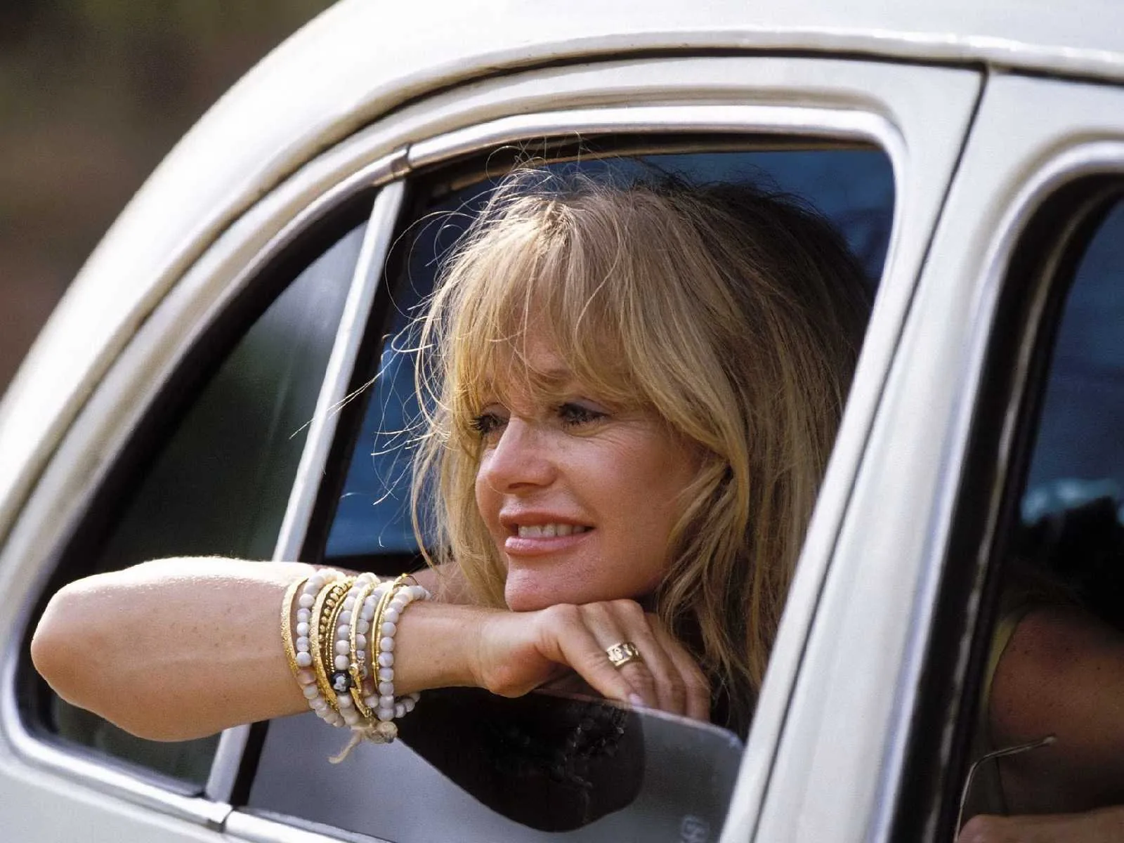 Goldie Hawn in auto, 1600x1200 HD, ROG Asus Laptop