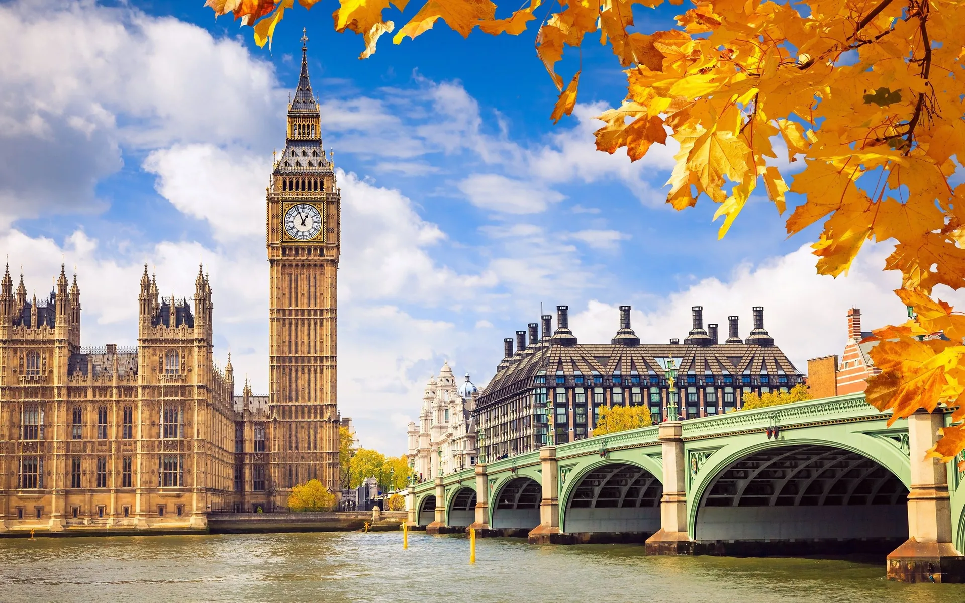 Big Ben con foglie autunnali dorate, 2560x1600 2K, MacBook Pro