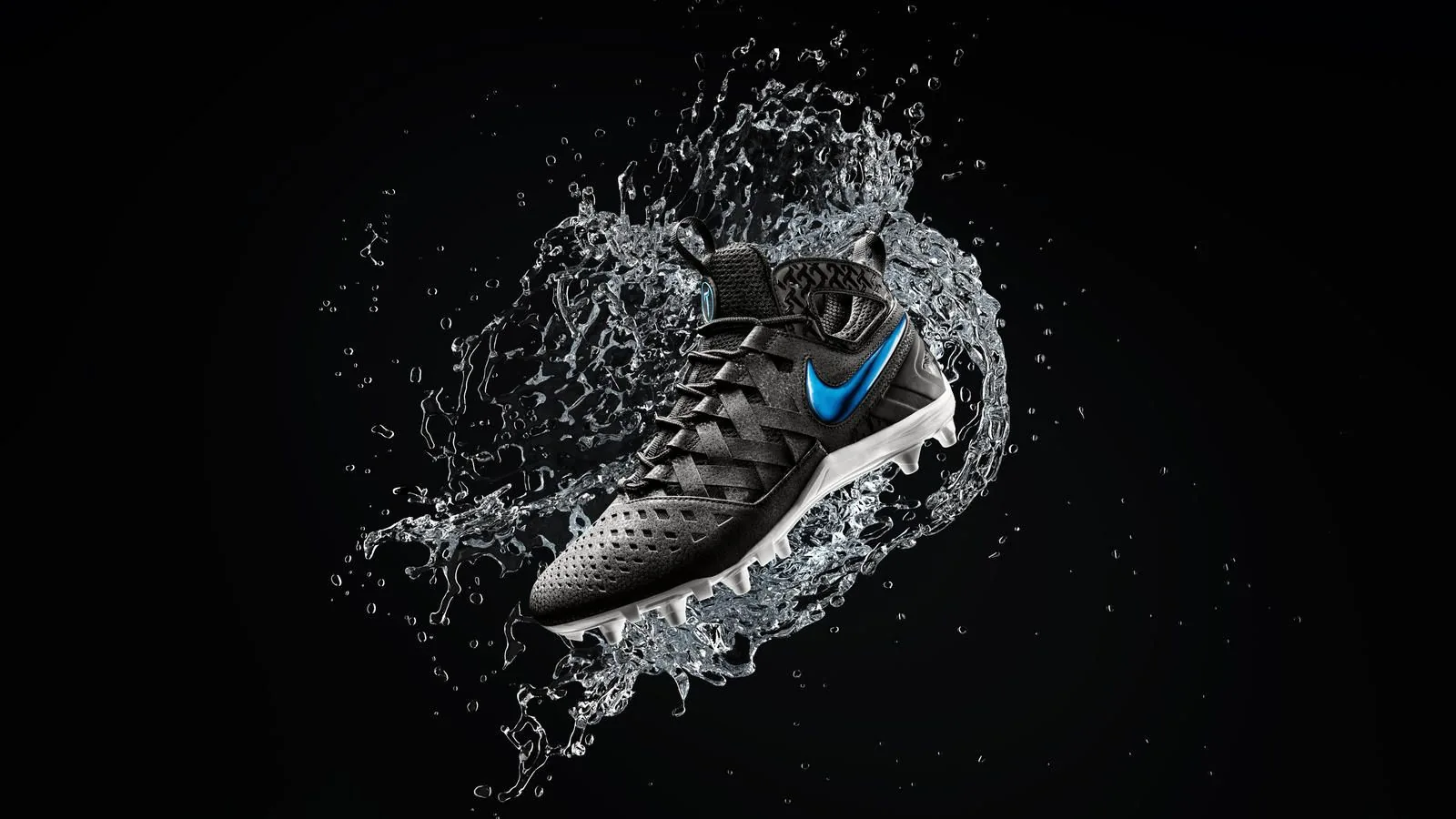 Scarpa Nike con spruzzi acqua, abbigliamento sportivo, 1600x900 HD, Desktop