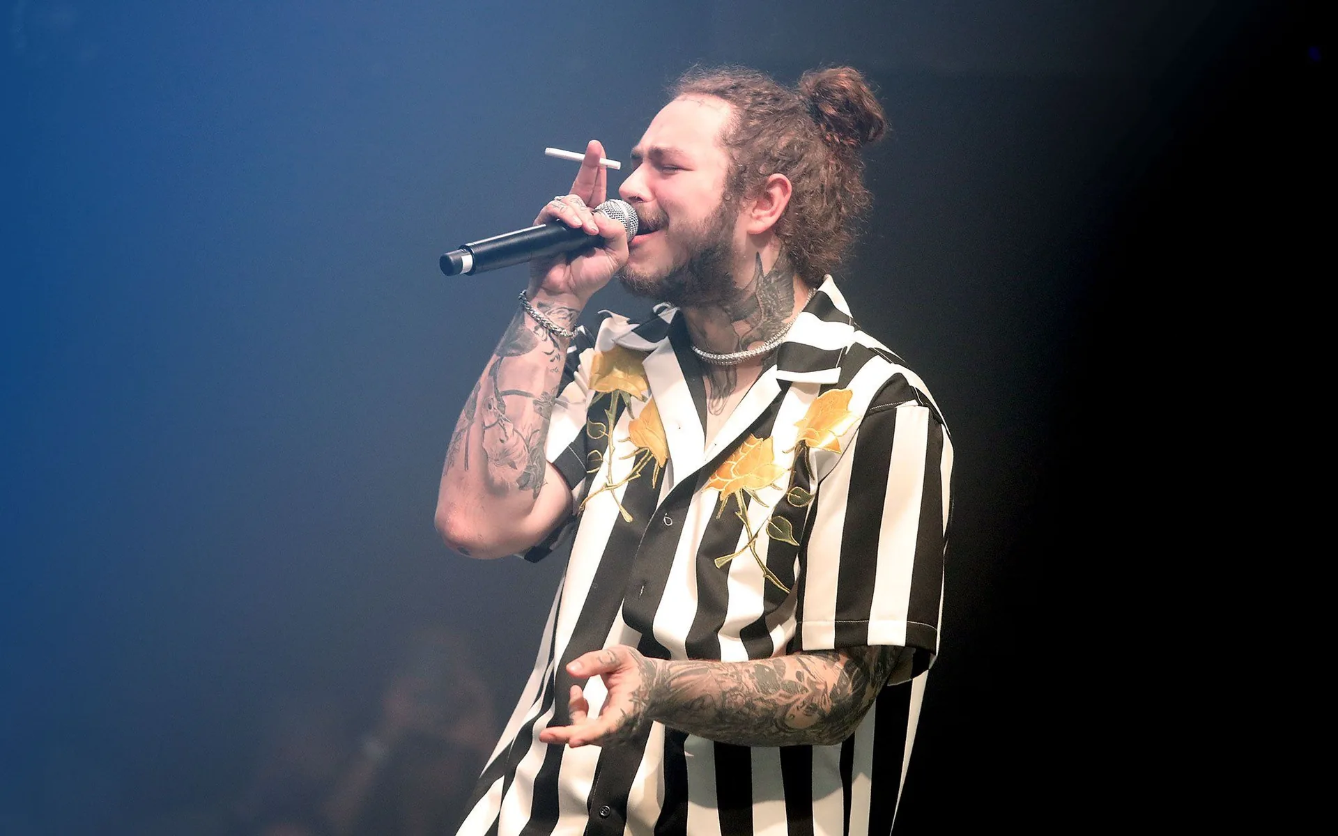 Post Malone concerto dal vivo, rapper e cantante, 2000x1250 Hi-Res, Desktop
