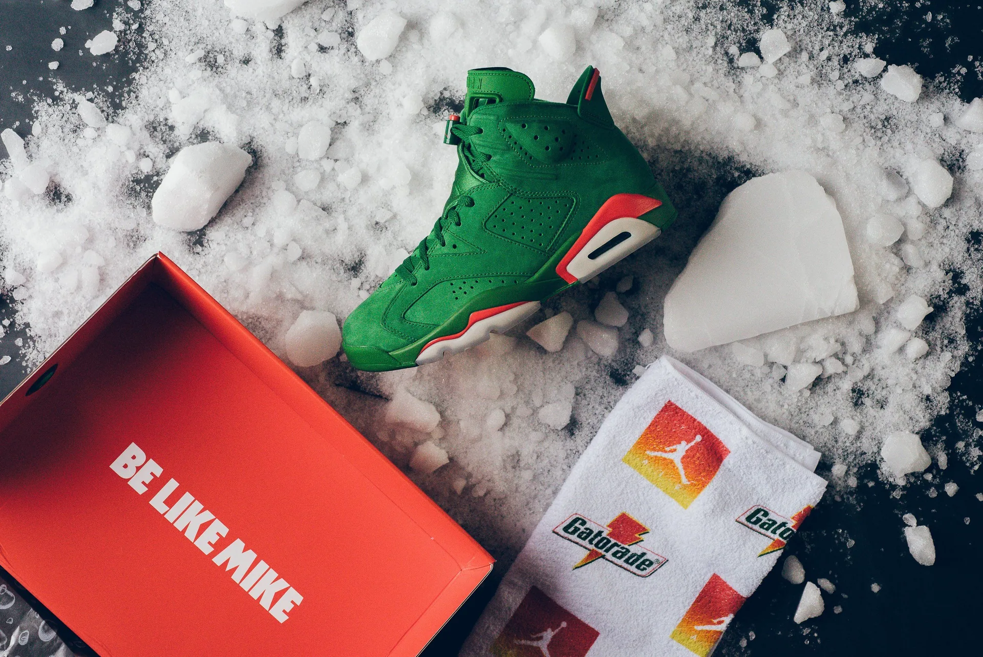 Air Jordan 6 Gatorade verde, 2996x2000 WQXGA, Monitor Gaming