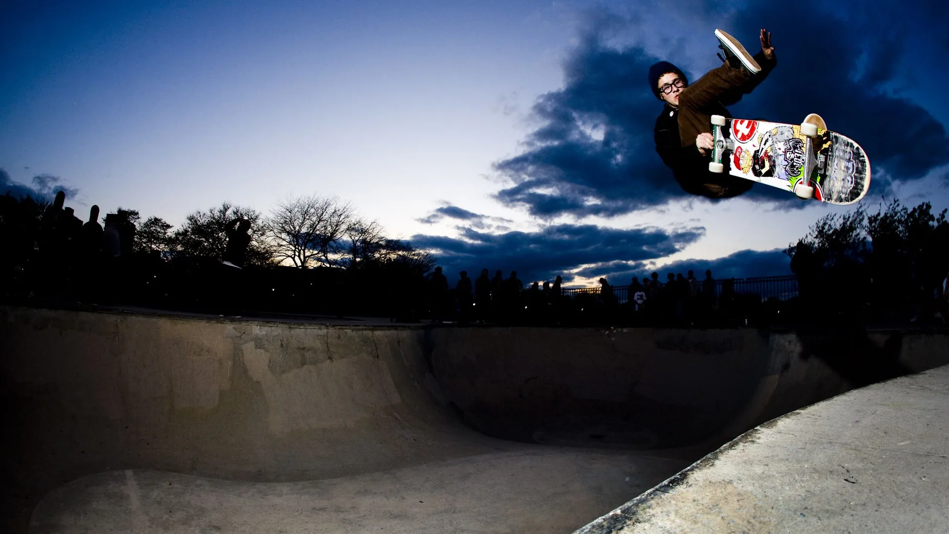 Skater in aria bowl tramonto, 2048x1152 alta risoluzione, PC