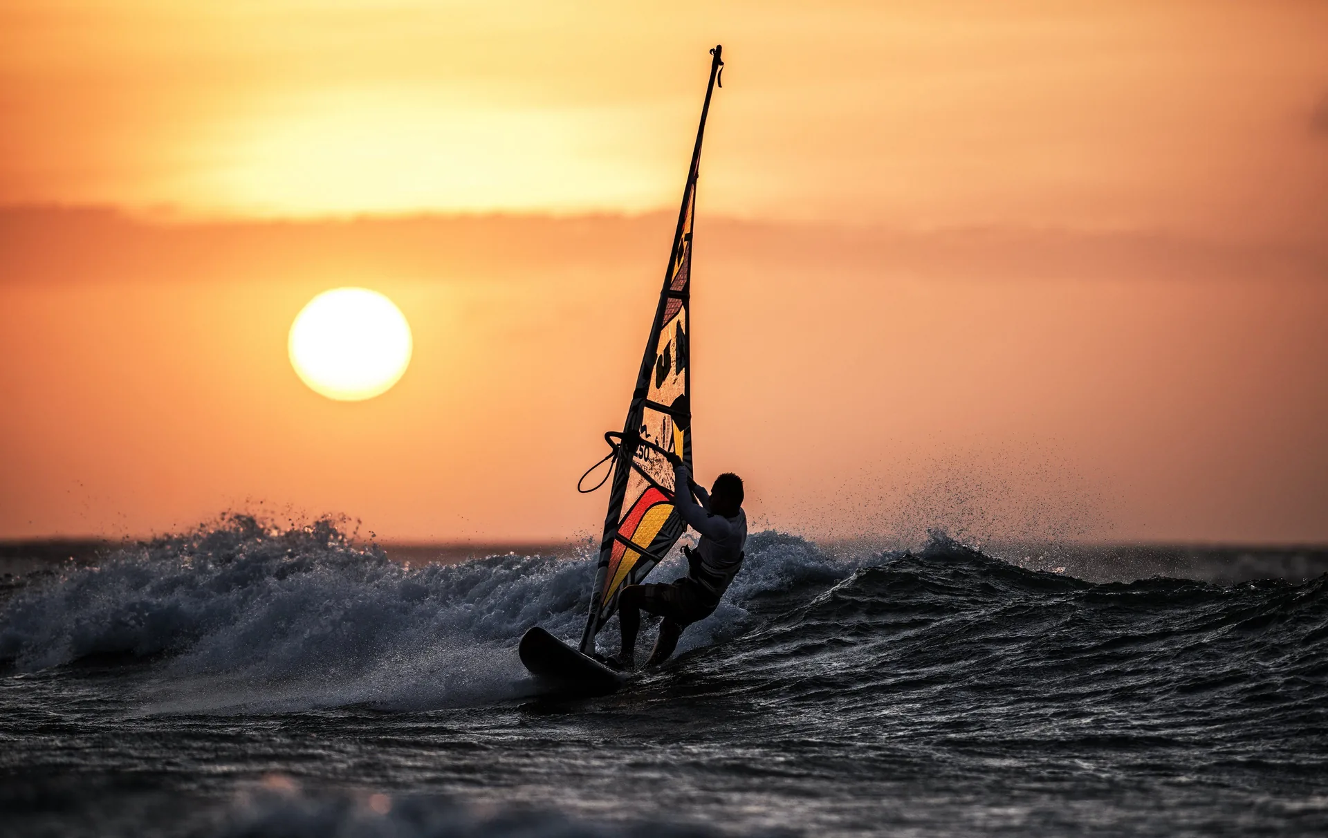 Windsurf al tramonto sul mare, 3840x2423 4K Ultra HD, Monitor 4K
