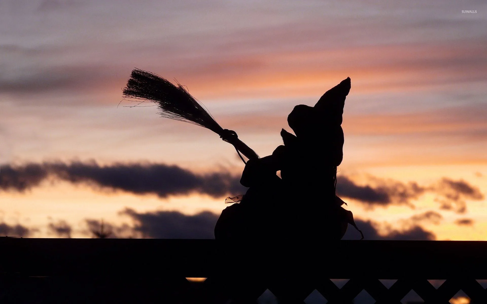 Silhouette strega su balcone tramonto, 1920x1200 Full HD+, Desktop
