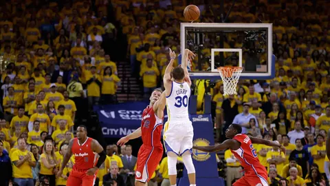Steph Curry al tiro