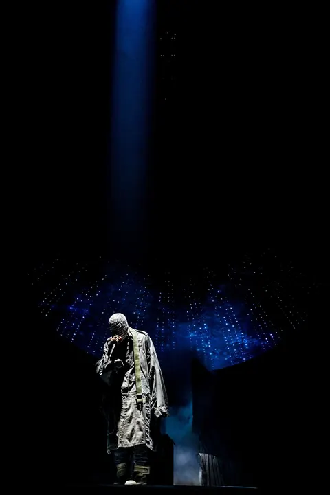 Yeezus con maschera